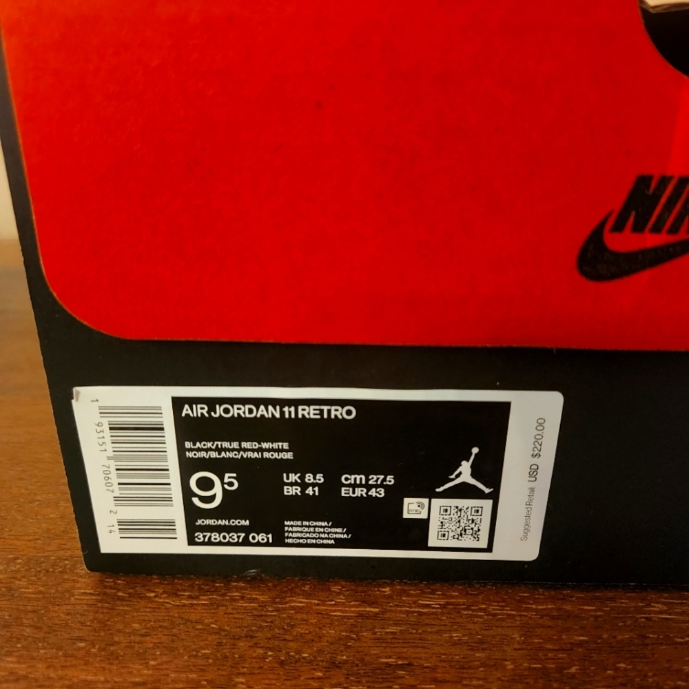 Jordan 11 Retro Playoffs Bred (2019) 378037-061 Size 9.5 - Picture 14 of 15